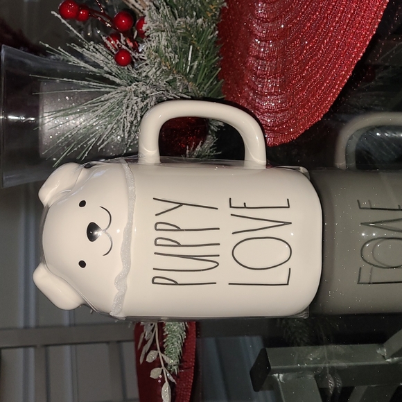 ❤️🐾HP❤️🐾NWT Rae Dunn Puppy Love Mug And Topper Set❤️🐾 - Picture 1 of 4